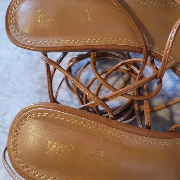 Women's 9 Caramel square toe strappy wrap around laces sandals crystal heels - Picture 6 of 12